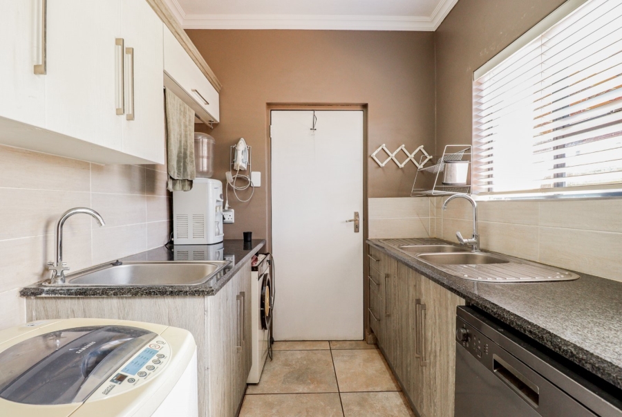 4 Bedroom Property for Sale in Melodie North West
